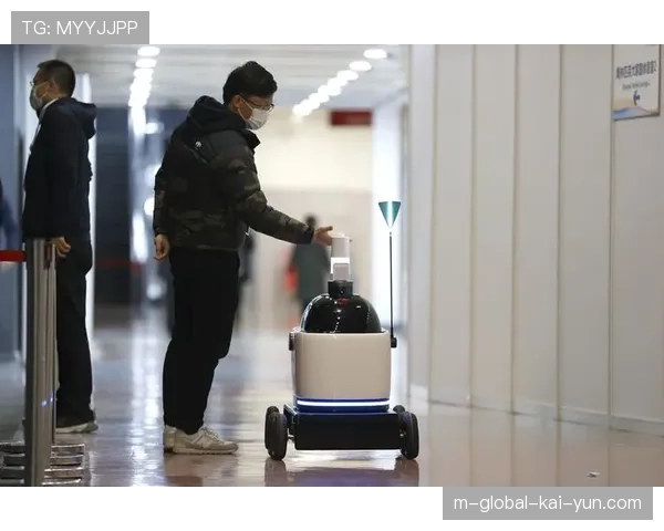 智能清洁机器人部署场馆 公共卫生维护成本显著降低