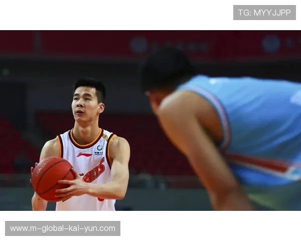 上海队大胜同曦34分 双塔战术展现内线统治力