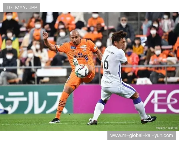 墨尔本城4-3-3全攻全守战术复盘 客场反击犀利但防守存隐患